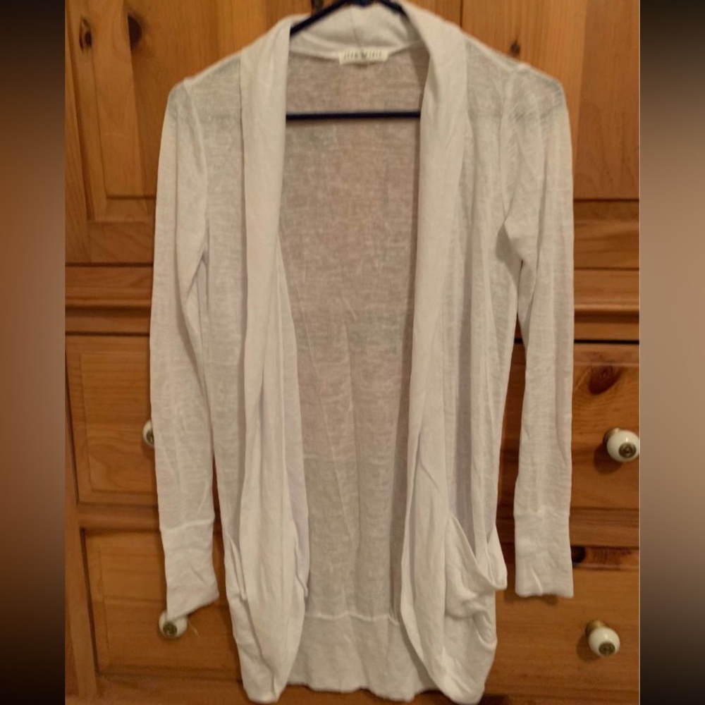 Aeropostale white cardigan with pockets • Size: XS